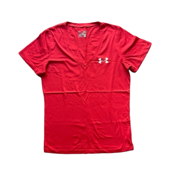 Under Armour Tops - Under Armour Heat Gear Athletic Workout T-Shirt